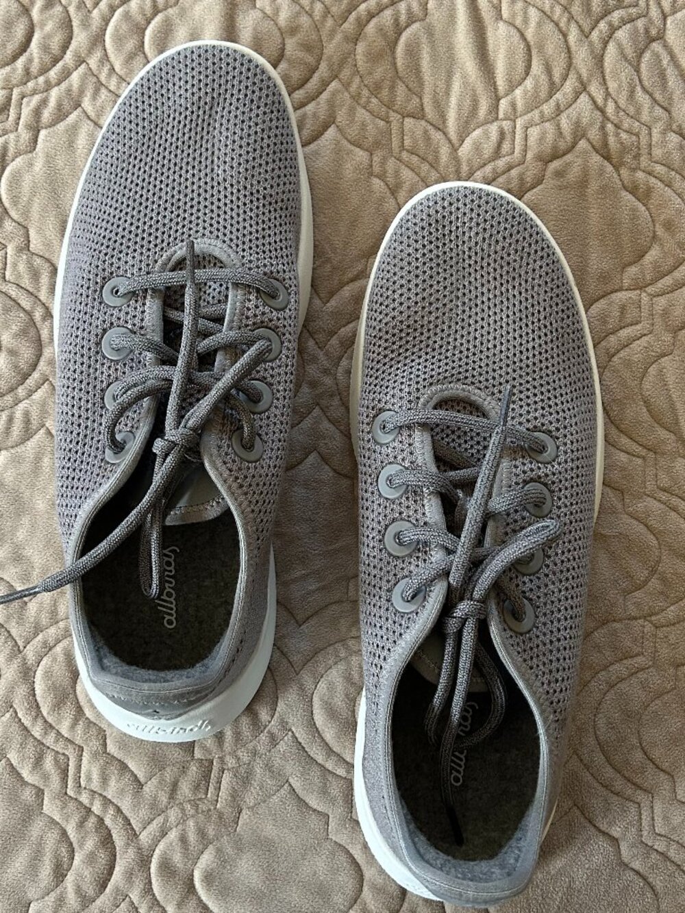 Men's Heather Gray AllBirds Tree Runner Sneakers - Like New Mens: 11 (Ladies' 9)